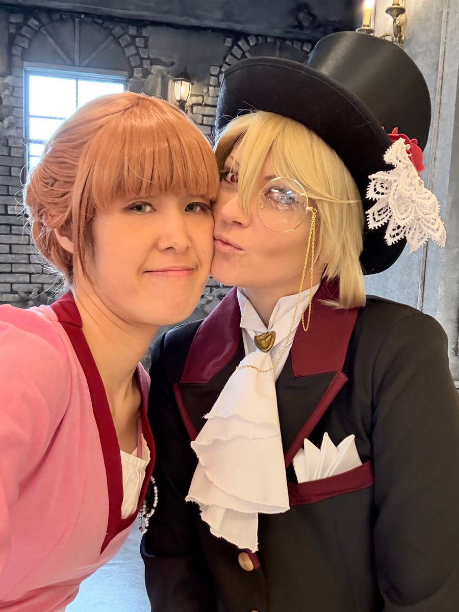 TenandSky's tweet photo. 昨日はウィリアムさんがハドソンのアパートにわざわざ来てくれました♪ありがとう❤️Thank you for came to my apartment yesterday,it was so much fun!! 
#憂国のモリアーティ https://t.co/57vv89KMGs
