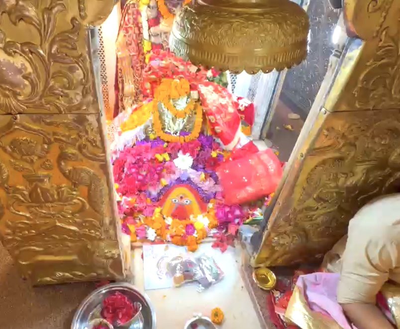 AjayMahawarBJP's tweet photo. माँ छिन्न मस्तक (माँ चिंतपूर्णी ) हिमाचल प्रदेश में दर्शन कर आशीर्वाद प्राप्त किया।
घोंडा और दिल्लीवासियों की खुशियों के लिए प्रार्थना की। https://t.co/Km5nOJEOcu