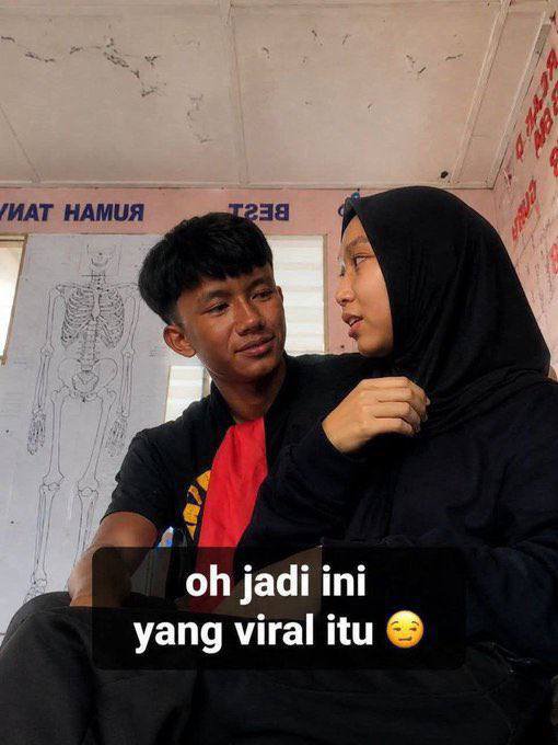 oravingalshowku's tweet photo. Budak sekolah kelas ni kan korang cri kt bio #budaksekolah #tudung #malaysia #melayutudung #awektudung https://t.co/cFrvCQJNfU