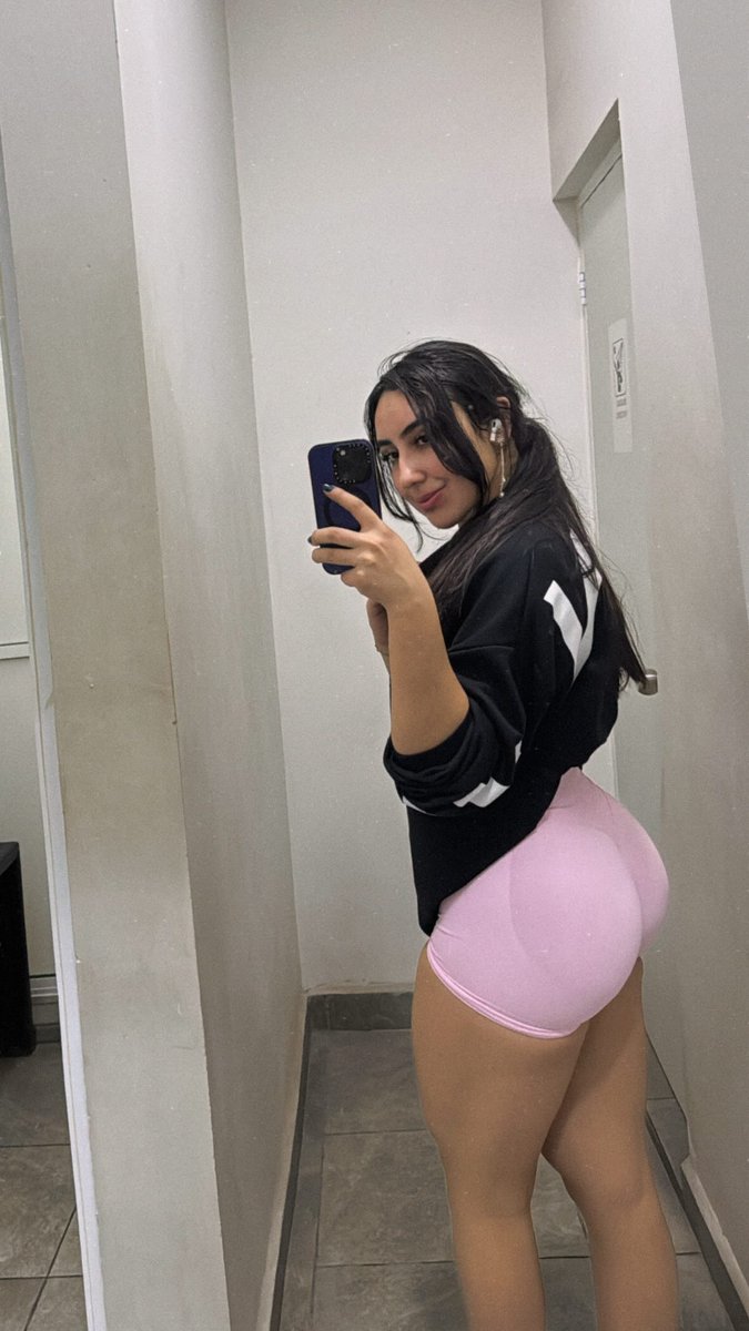 michifitt's tweet photo. Buenos días🌸 #gym #gimnasio #gymgirl #viernes #ass #chicafit https://t.co/dtKEfCbzmS