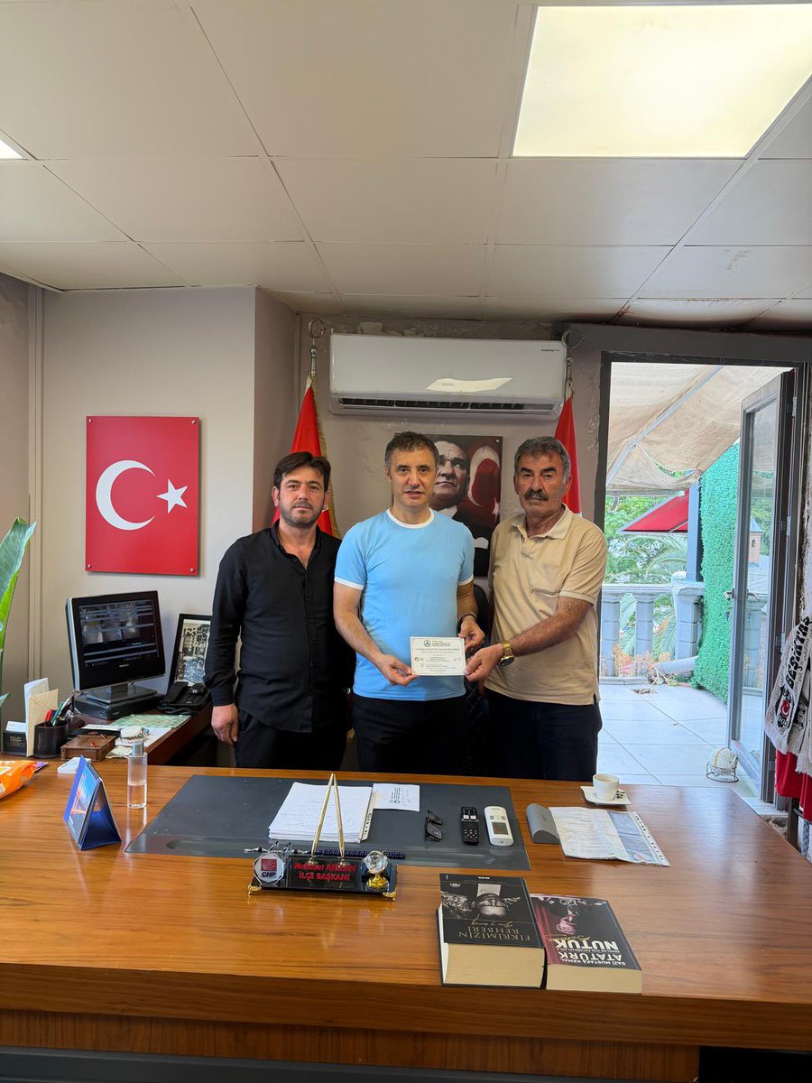 chpbesiktasilce's tweet photo. Ordu İli Akkuş İlçesi ve Çevre Mahalleleri Kültür, Dayanışma ve Yardımlaşma Derneği, düzenleyecekleri Piknik Şenliği’ne davette bulunmak üzere İlçe Başkanımız Mehmet Arslan’ı ziyaret etti. https://t.co/9X0VV40hEA