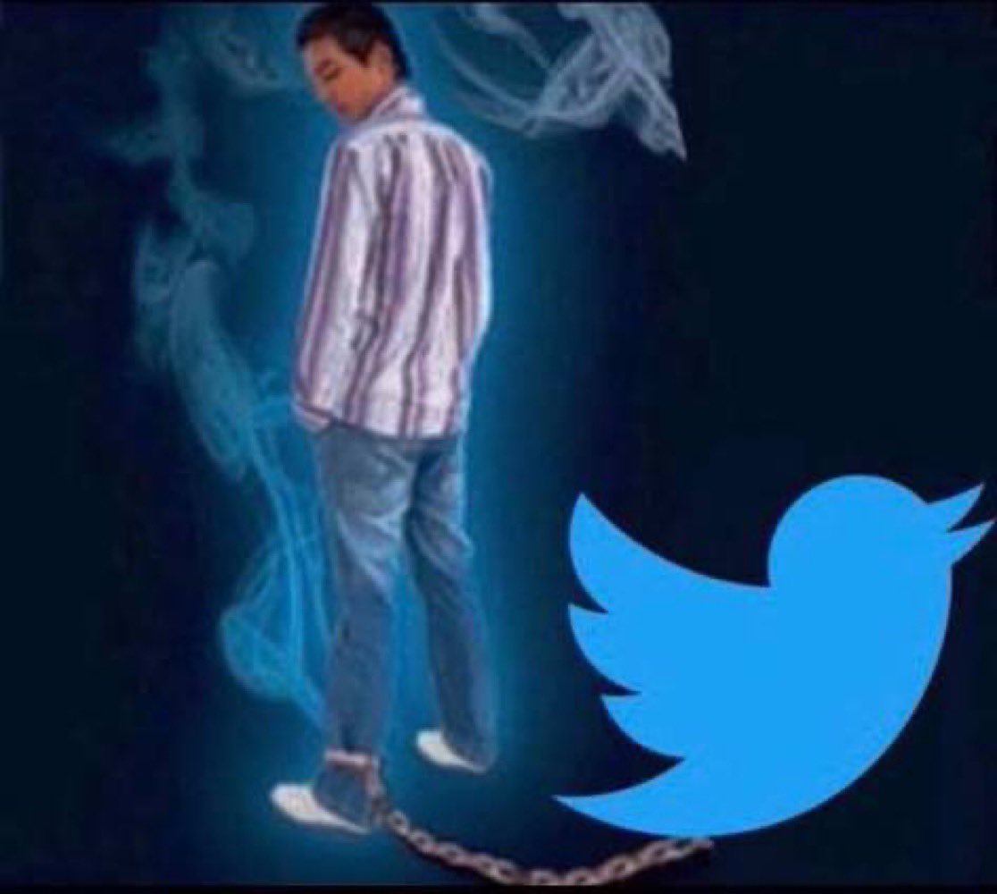 nia tweet media