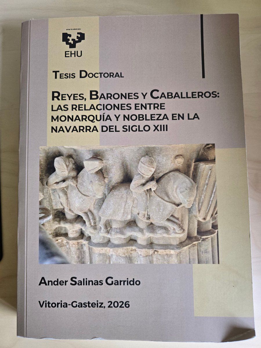 Ander_SaGa's tweet photo. El pasado viernes, 3 de julio, defendí mi tesis doctoral titulada "Reyes, barones y caballeros: las relaciones entre monarquía y nobleza en la Navarra del siglo XIII". Dirigida por los profesores Jon Andoni Fernández de Larrea, Ekaitz Etxeberria y José Ángel Lema. https://t.co/DZ1PzUGnJH