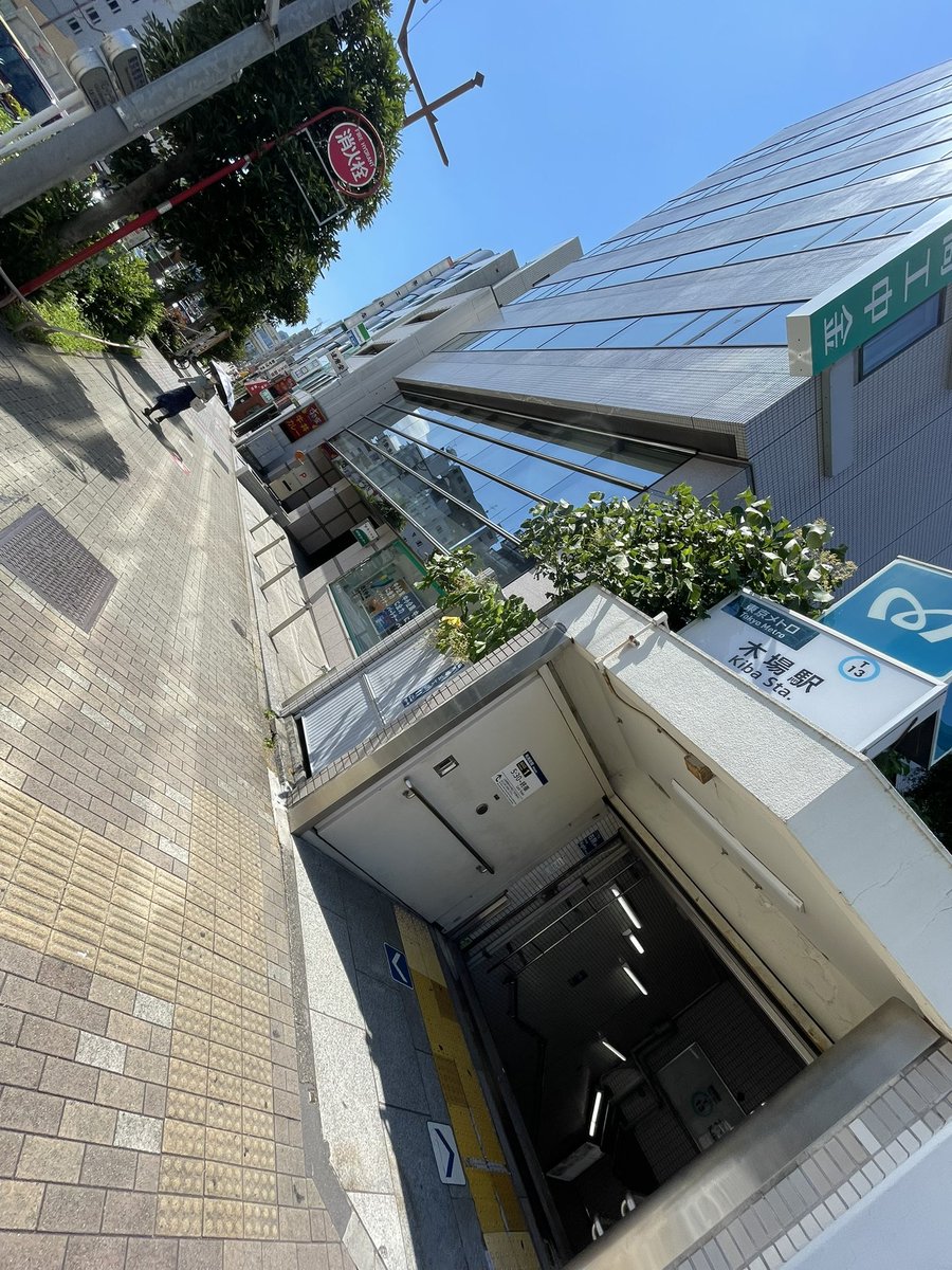 huzihV's tweet photo. 木場って初めて降りたんだけど、なんかこう、西加賀屋感がある https://t.co/ZMxkCZdT45