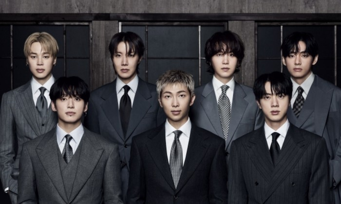 pannchoa's tweet photo. BTS slammed with plagiarism accusations over Swim and its unauthorized usage of the song. Knets wonder why hasn't Dispatch made an exclusive coverage of this like they did with NewJeans
https://t.co/byNqbpZaRZ https://t.co/Dtytnzc2kn