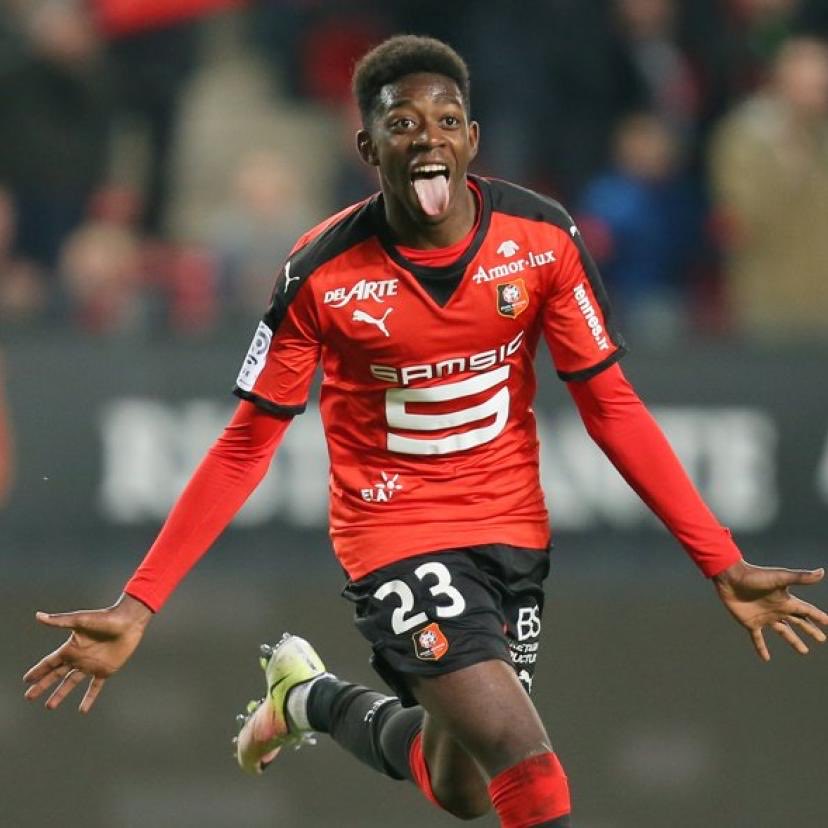 Mon_PtitPoussin's tweet photo. 🇫🇷 L’ attaque française est tellement rouge et noir ♥️🖤

#SRFC 
#Rennes
#StadeRennais 
#EquipeDeFrance 
#Dembele #mbappé #doué 
#CoupeduMonde2026 
#WorldCup2026 
#France https://t.co/DGWtKfuMP9