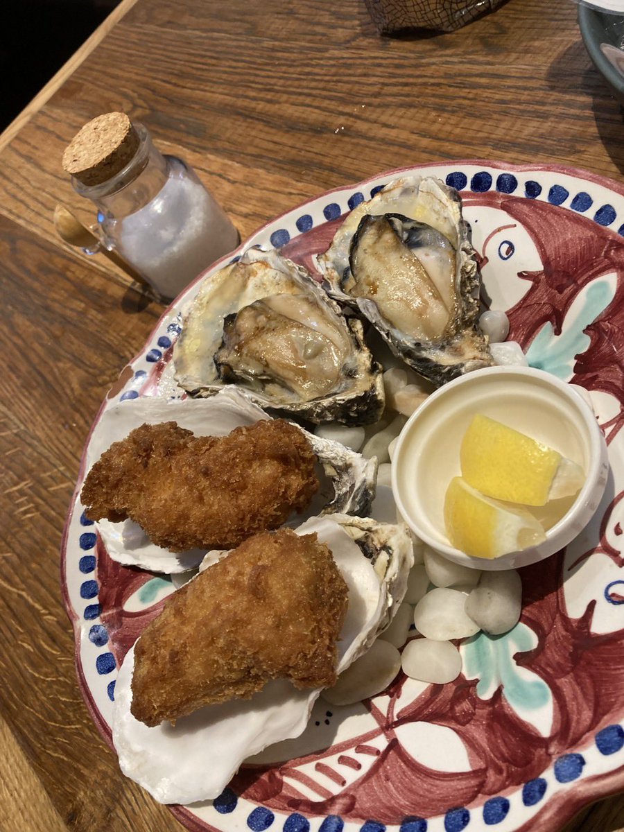 88ne__88oki's tweet photo. たくさん食べた🦪 https://t.co/NnLUWwYXR9