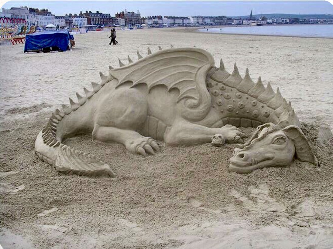 mystic_cat's tweet photo. Your #Fafner of the day on the beach https://t.co/EfsIP5YV4A