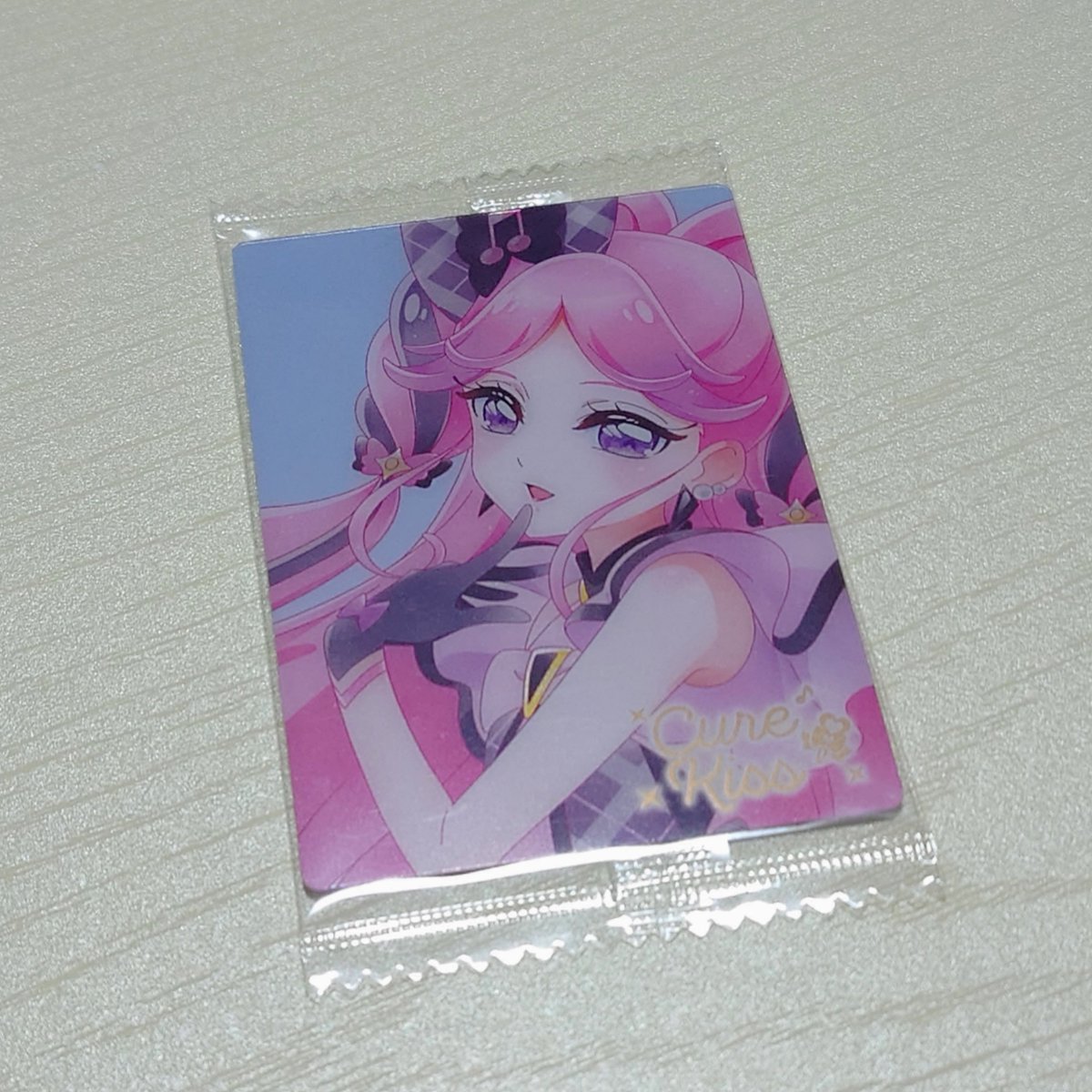 m1014329's tweet photo. @c 【交換希望】 プリキュア カード ウエハース 13

譲：HR キュアキッス
求：HR キュアアイドル

都内手渡しまたは郵送。
弾違いとなり難しいとは思いますが、お気軽にお声掛けください。 https://t.co/kX1l8oxJlf