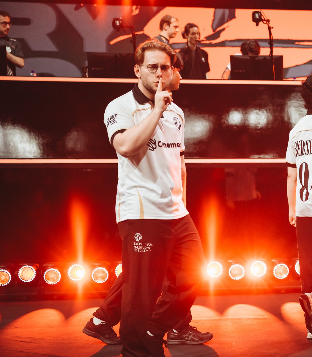 lolesports's tweet photo. 🥶 https://t.co/ZhGF3pTRvj