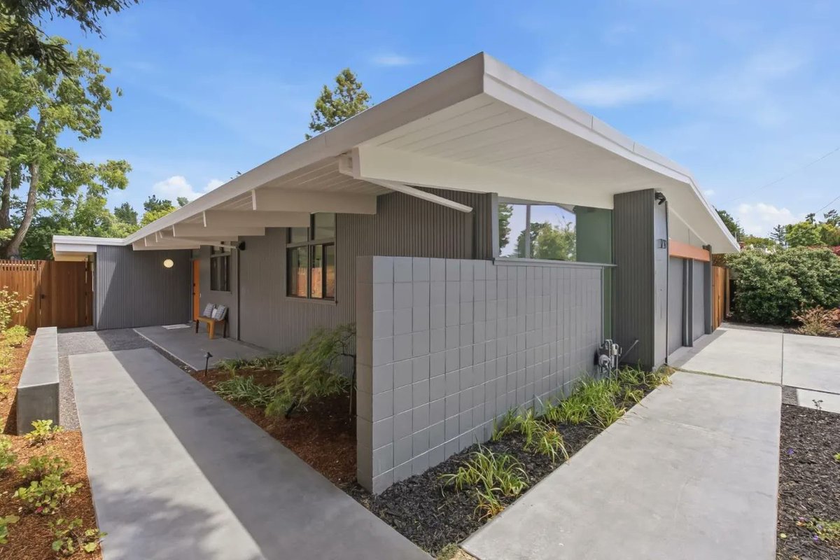 wfoxiii's tweet photo. 1719 Monticello Road, San Mateo, CA, 94402
4 bed | 3 bath 2020 Sq. Ft.
Active | 2888000

This expanded 2,020 sq. ft. mid-century modern home delivers a move-in-ready experience in the sought-after San Mateo Highlands. The 4-bed, 3-bath layout features exposed beams, dual pane... https://t.co/Mu2MP36UIK