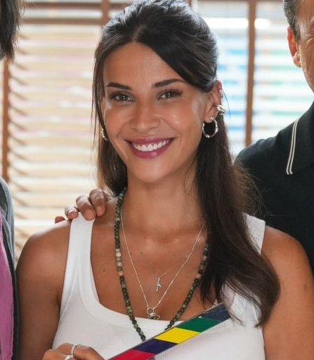DenDevAlCey's tweet photo. Çok güzel gülüyor 🫠 yüzü çok güzel 😍🌹❤‍🔥🤍🧿 https://t.co/mMOGe7HshW