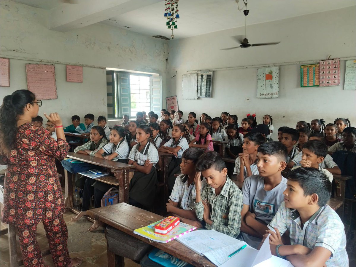 drkalamcsckheda's tweet photo. #GlobalEnergyIndependenceDay celebration at C.M. Patel Primary School, Dabhan!💡
@drkalamcsckheda conducted an engaging awareness session on #energyconservation &amp; #EnergyKeyCardGames, inspiring students to adopt smart and #sustainableenergy practices for a brighterfuture. 🌱🔋 https://t.co/oIqiMzynzH
