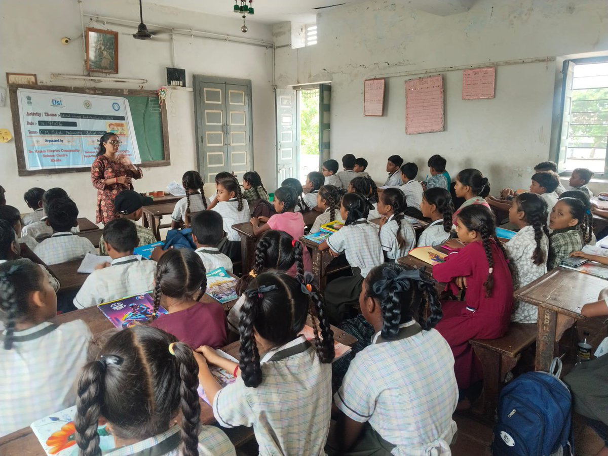 drkalamcsckheda's tweet photo. #GlobalEnergyIndependenceDay celebration at C.M. Patel Primary School, Dabhan!💡
@drkalamcsckheda conducted an engaging awareness session on #energyconservation &amp; #EnergyKeyCardGames, inspiring students to adopt smart and #sustainableenergy practices for a brighterfuture. 🌱🔋 https://t.co/oIqiMzynzH