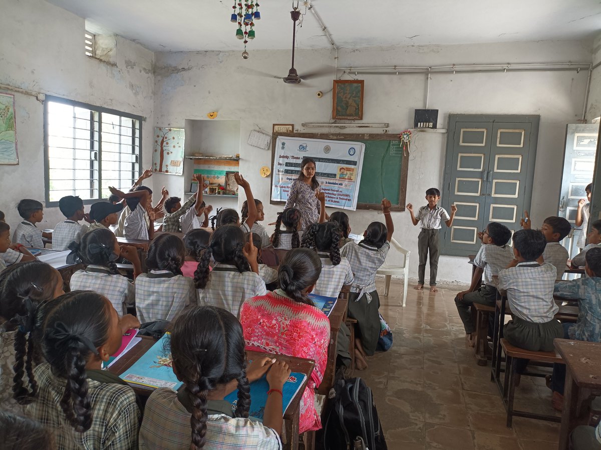drkalamcsckheda's tweet photo. #GlobalEnergyIndependenceDay celebration at C.M. Patel Primary School, Dabhan!💡
@drkalamcsckheda conducted an engaging awareness session on #energyconservation &amp; #EnergyKeyCardGames, inspiring students to adopt smart and #sustainableenergy practices for a brighterfuture. 🌱🔋 https://t.co/oIqiMzynzH