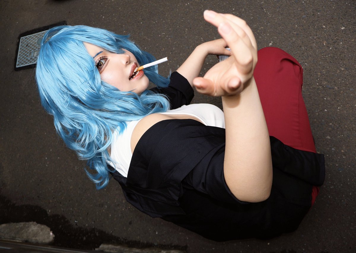 samu_0731's tweet photo. cosplay / SAKAMOTODAYS
　　赤尾リオン🚬
南雲〜、ライター持ってねー？？
photo📸→@psrp_na
#仙スト #コスプレス https://t.co/VpSDVKBgx9