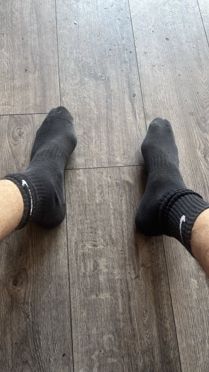 MasterTysk5z's tweet photo. Who wants to
Lick the sweat of my feet in this heatwave😈🐷👅
#scallymaster #scallydom #chav #sneakermaster #badmastersboys #cashmaster #cashslave #moneyslave #footslave #humanatm #findom #paypig #findomgod #rtverification #findomkings
#findom https://t.co/KUjYick3ZT