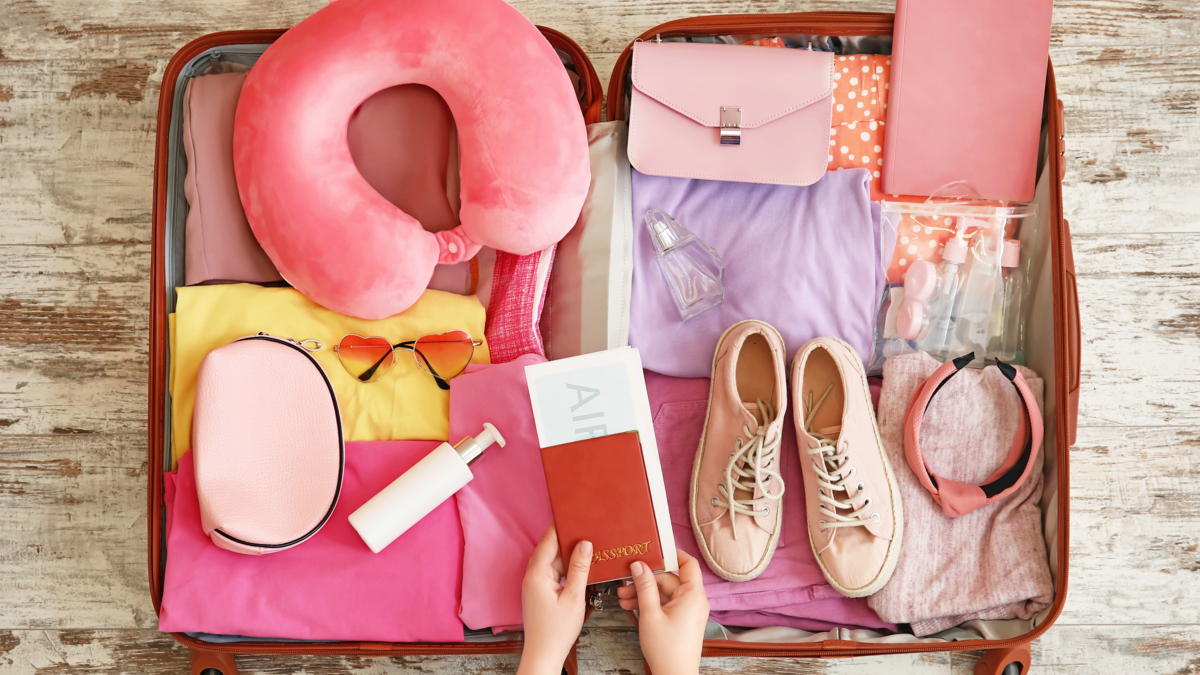 bwplusbradford's tweet photo. Unpacking the perfect journey could be as easy as finding the right #luggage and carry-on bags. Read this helpful article on the art of mastering your packing essentials before your trip to Bradford. https://t.co/NyWVMsKRIW https://t.co/rgikA4vLvm