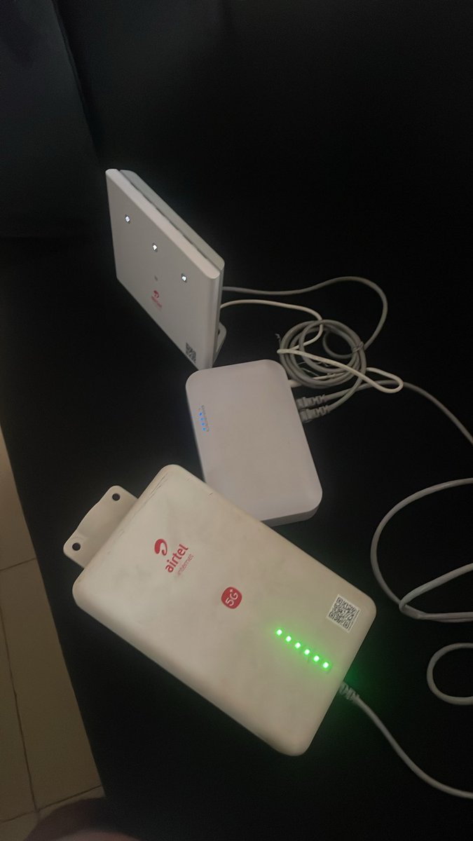 Mr_Clintsoft's tweet photo. @AirtelNigeria  Kindly send your Representative to come pick up this Stupid network or Else I will destroy it .. since you people Fails to make it work then come take it .. https://t.co/ztSIfIw69o