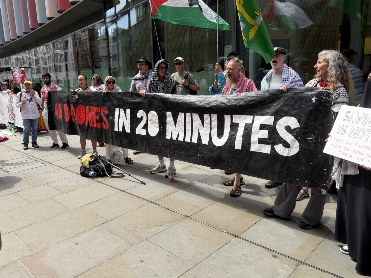andrewfeinstein's tweet photo. Outside the Old Bailey in support of the Filton defendants on trial. 
Direct Action is a legitimate form of peaceful protest that was used against the apartheid South African state, including by the anti-apartheid movement in Britain https://t.co/rRWfJEFJMW