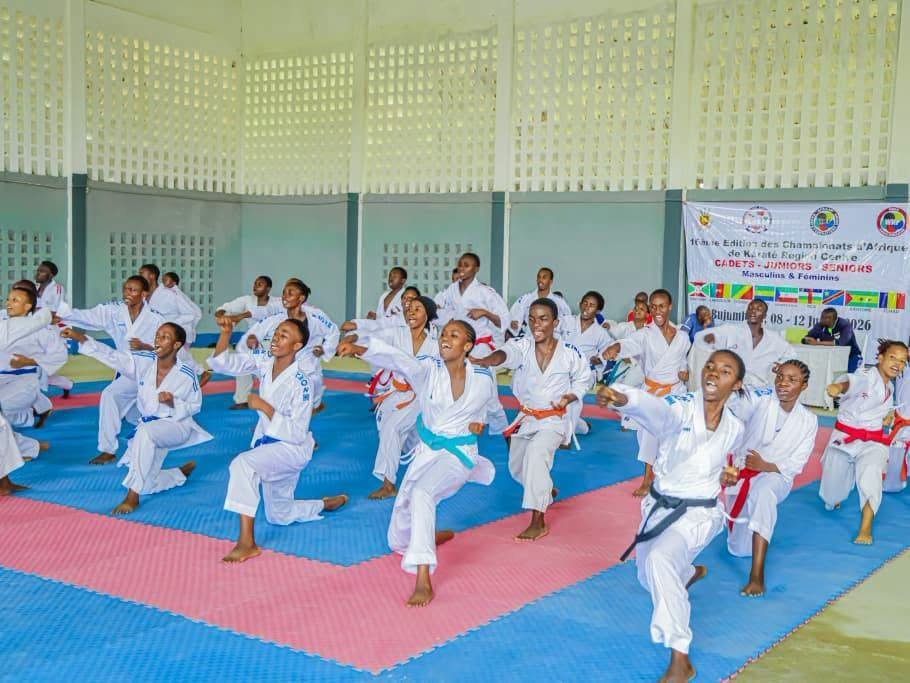 IkirihoSPORTS's tweet photo. 🥋 Karaté : Le #Burundi accueille les Championnats d'Afrique de la région Centre, le public invité gratuitement ! #RDC , #Cameroun, #Congobrazzaville, #Gabon, #RCA , #RDC, #Tchad, #Saotome, #GuineeEquatoriale
👇👇👇https://t.co/v3HAaLRRdQ https://t.co/cQv6wpdCzT
