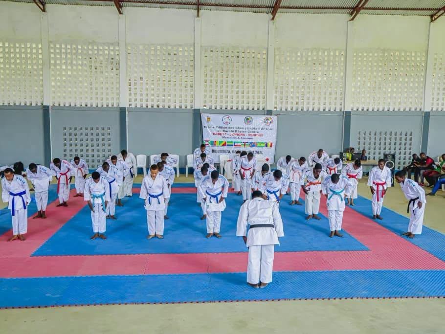 IkirihoSPORTS's tweet photo. 🥋 Karaté : Le #Burundi accueille les Championnats d'Afrique de la région Centre, le public invité gratuitement ! #RDC , #Cameroun, #Congobrazzaville, #Gabon, #RCA , #RDC, #Tchad, #Saotome, #GuineeEquatoriale
👇👇👇https://t.co/v3HAaLRRdQ https://t.co/cQv6wpdCzT