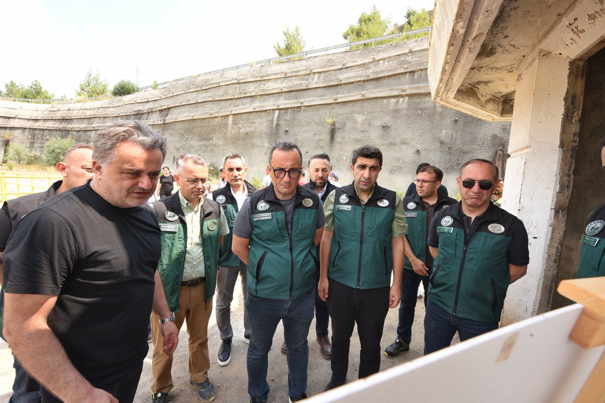 dsi_6_blgmd's tweet photo. 📍Adana

Genel Müdür Yardımcımız Sayın Dinçer Aydoğan, Bölge Müdürümüz Sayın Dr. Mehmet Akif Kaygusuz, Jeoteknik Hizmetler Dairesi Başkanı Sayın Dr. Ayhan Koçbay ve beraberlerindeki teknik heyet;

✅Çatalan Barajı'nda

incelemelerde bulundu. https://t.co/vB33GkrNTZ