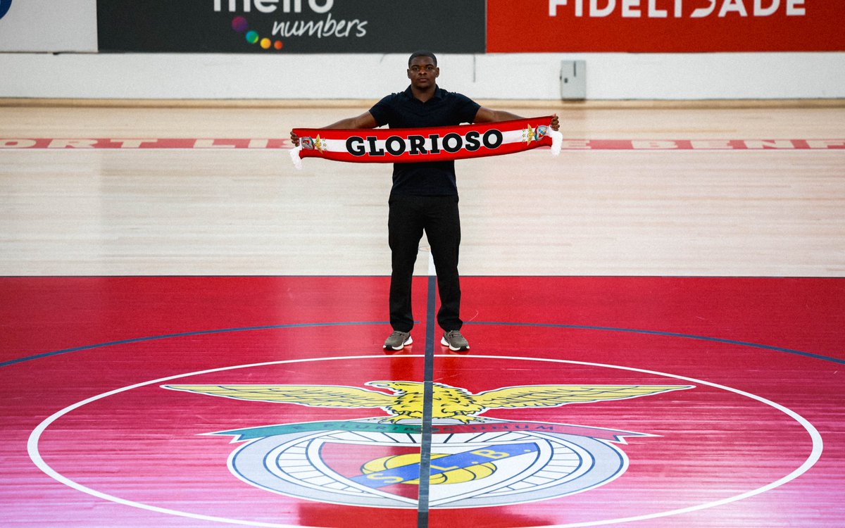 modalidadesslb's tweet photo. Bem-vindo, Anderson Fortes! 🦅⚽

#FutsalBenfica https://t.co/8AtdZCVAnY