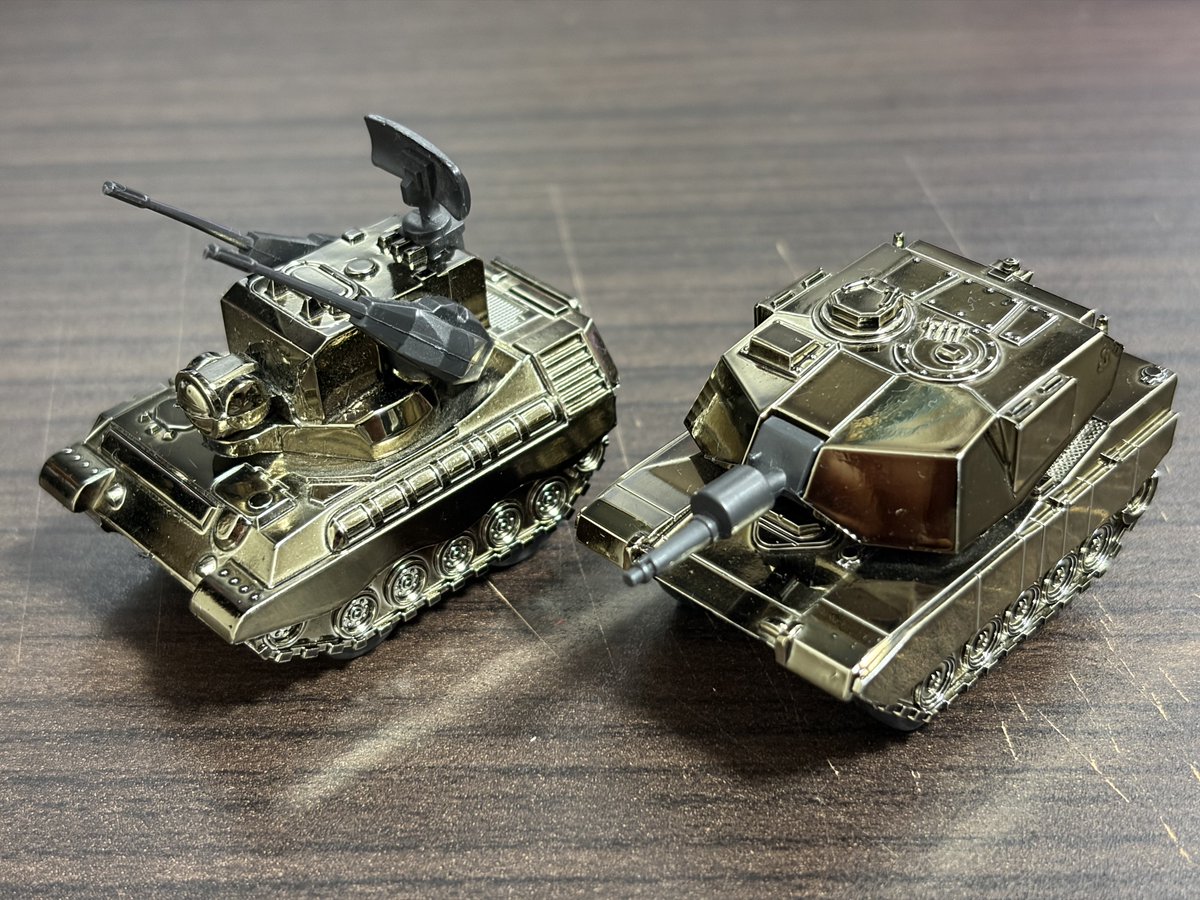 viper3373's tweet photo. 本日の入手品
PSソフト コンバットチョロQ
816(バトル)キャンペーン当選品
ゲパルトとM1エイブラムス・ガンメタ仕様
抽選で816名に配られた限定のもの
かなりの美品をゲットしたので満足！
#チョロQ https://t.co/ljToab9glG