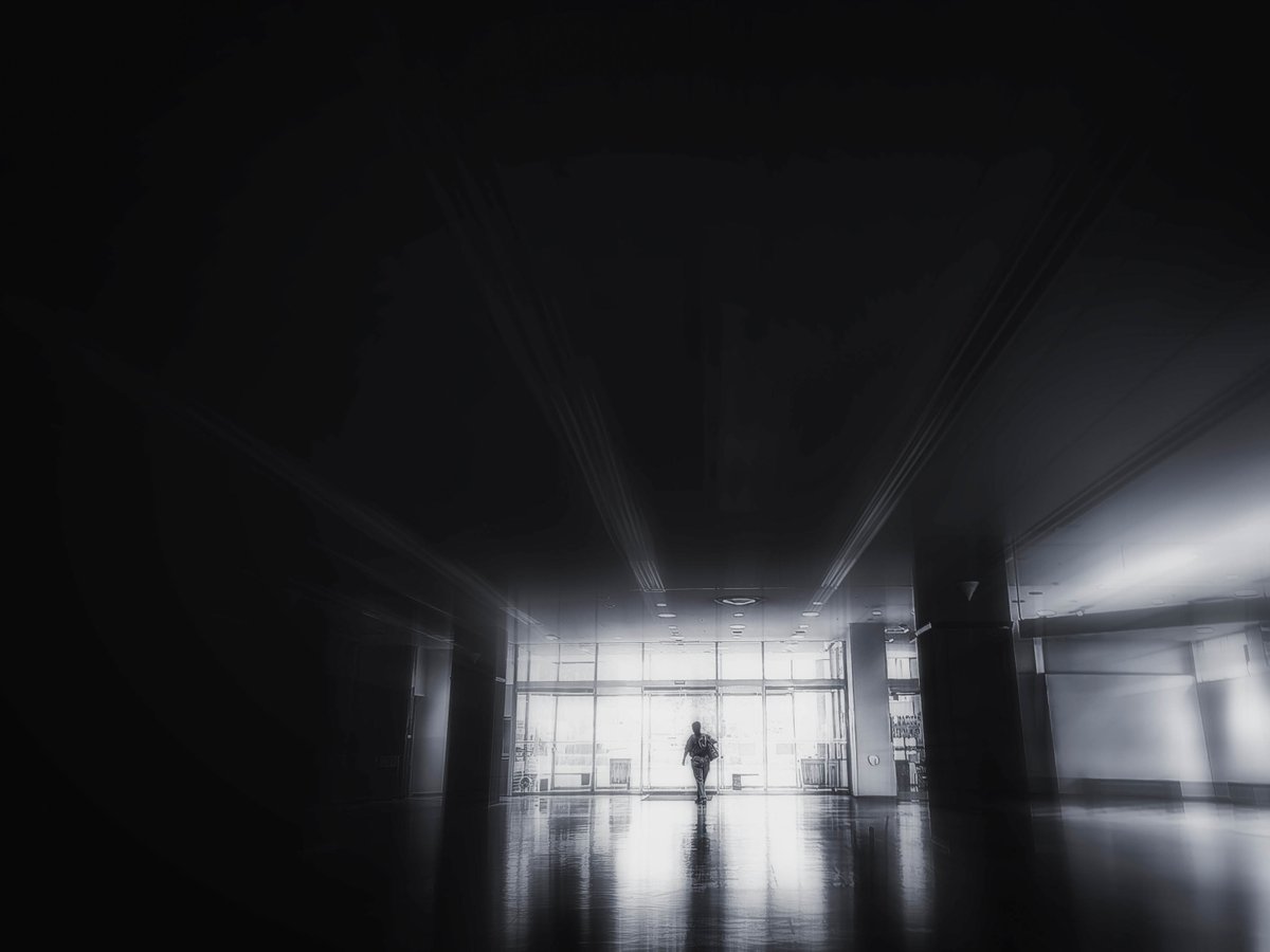 Kimitachi4's tweet photo. 覆う黒
Encroaching Black

#写真 #写真作品 #アート写真 #創作写真 #北海道 #photography #photoart #fineartphotography #visualart #conceptualphotography #surrealphotography #urbanmood
#moodygrams #japanphotography #artphotography #Travel #travelphotography #traveljapan #snap https://t.co/rkU6KhOa7N