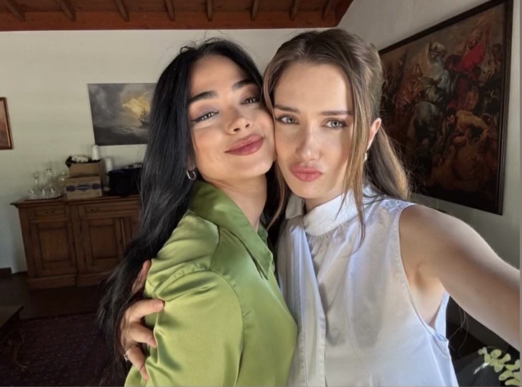 sanaeniaa's tweet photo. such a people’s princess 🥹🤏🏼 https://t.co/opS5SjdAMZ