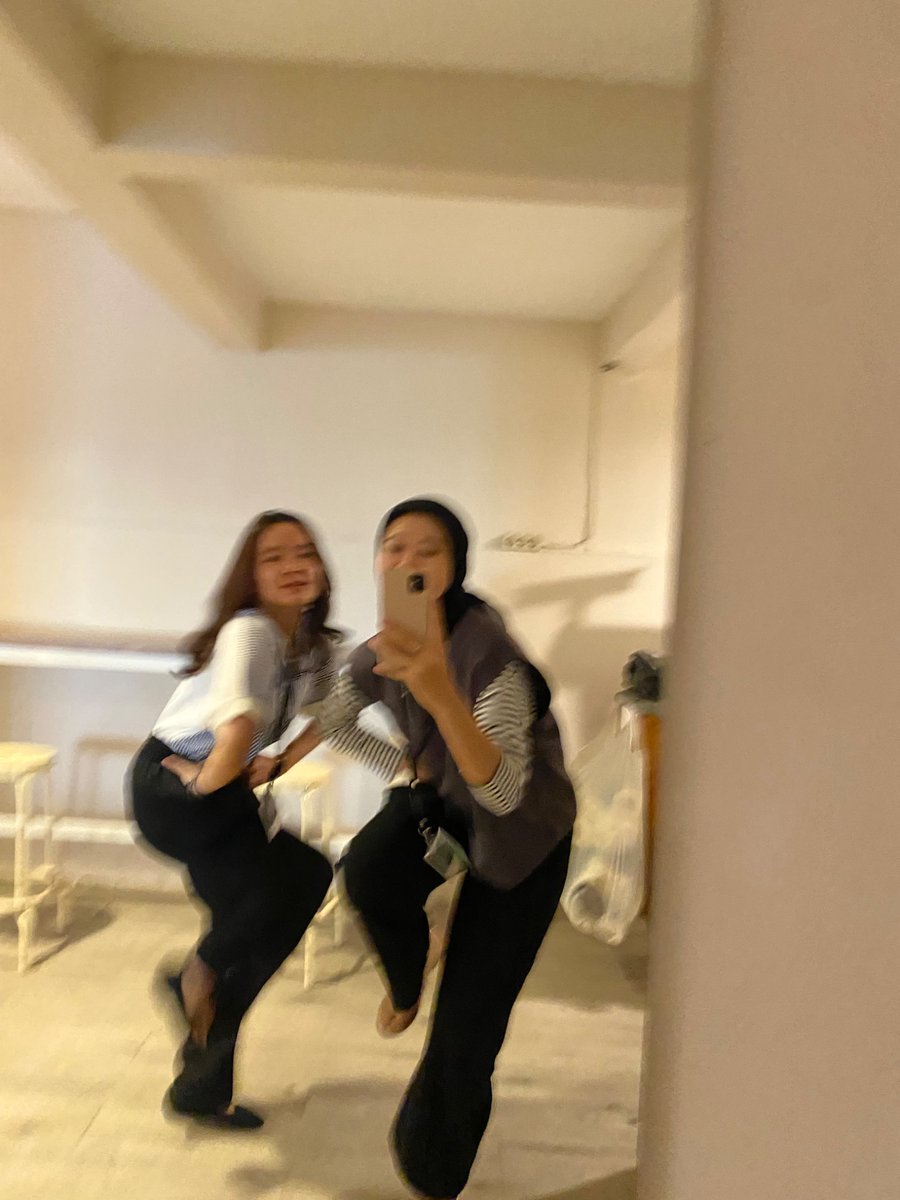 bububluu_'s tweet photo. naon sih ieu, cacing kremi 🪱 https://t.co/RhCIMj7NLc
