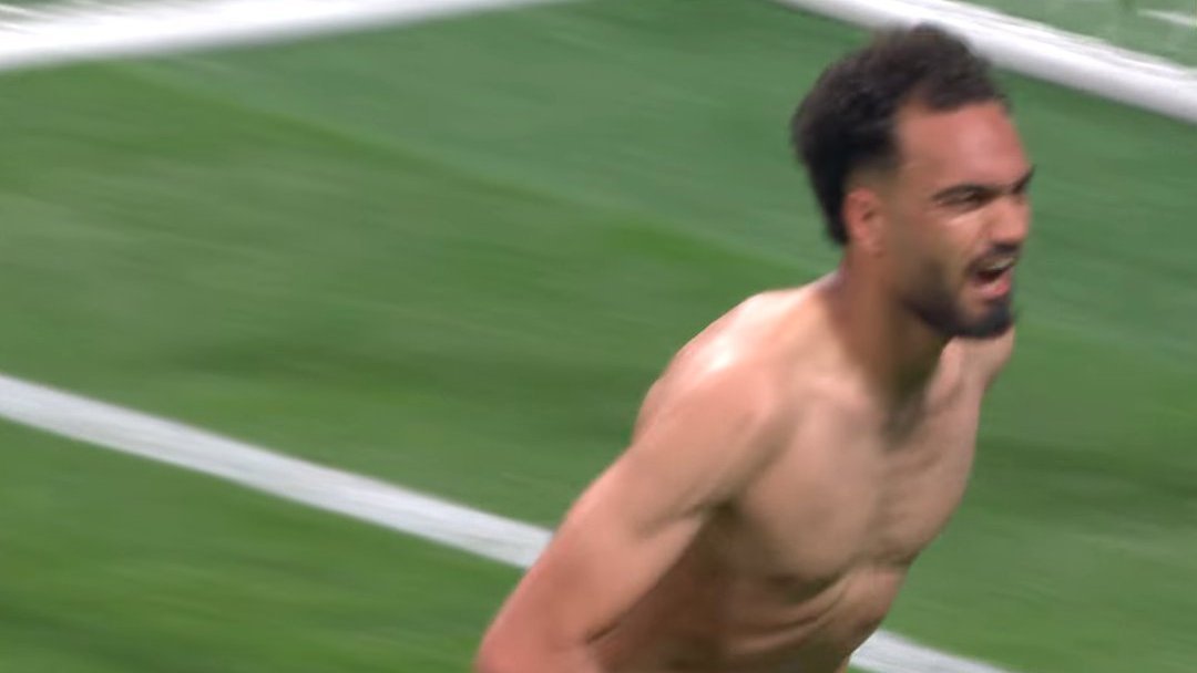 Matthew00898072's tweet photo. @triple_I_S_I_ @talkSPORT So what about these fouls? Are these okay or is it not "rigged" because its not Argentina?

What about Ziko? Where is his yellow card when he removed his shirt after scoring a disallowed goal? 

"So much dirt involved" 🤣🤣🤣 https://t.co/TzkDEyT5or
