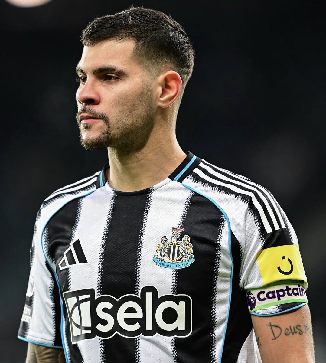 afcstuff's tweet photo. 🚨 @FabrizioRomano: “There is an agreement already in principle on personal terms between Bruno Guimarães & Arsenal. Guimarães wouldn’t go to Newcastle & say, ‘Let me go to Arsenal’, without having an agreement with Arsenal.”

“The desire of the player is to live in London. The desire of the player is to work with Mikel Arteta. The desire of the player is to play Champions League football. The player wants to go to Arsenal because of ambitions & the opportunity to win trophies.” 🕵️‍♂️🇧🇷