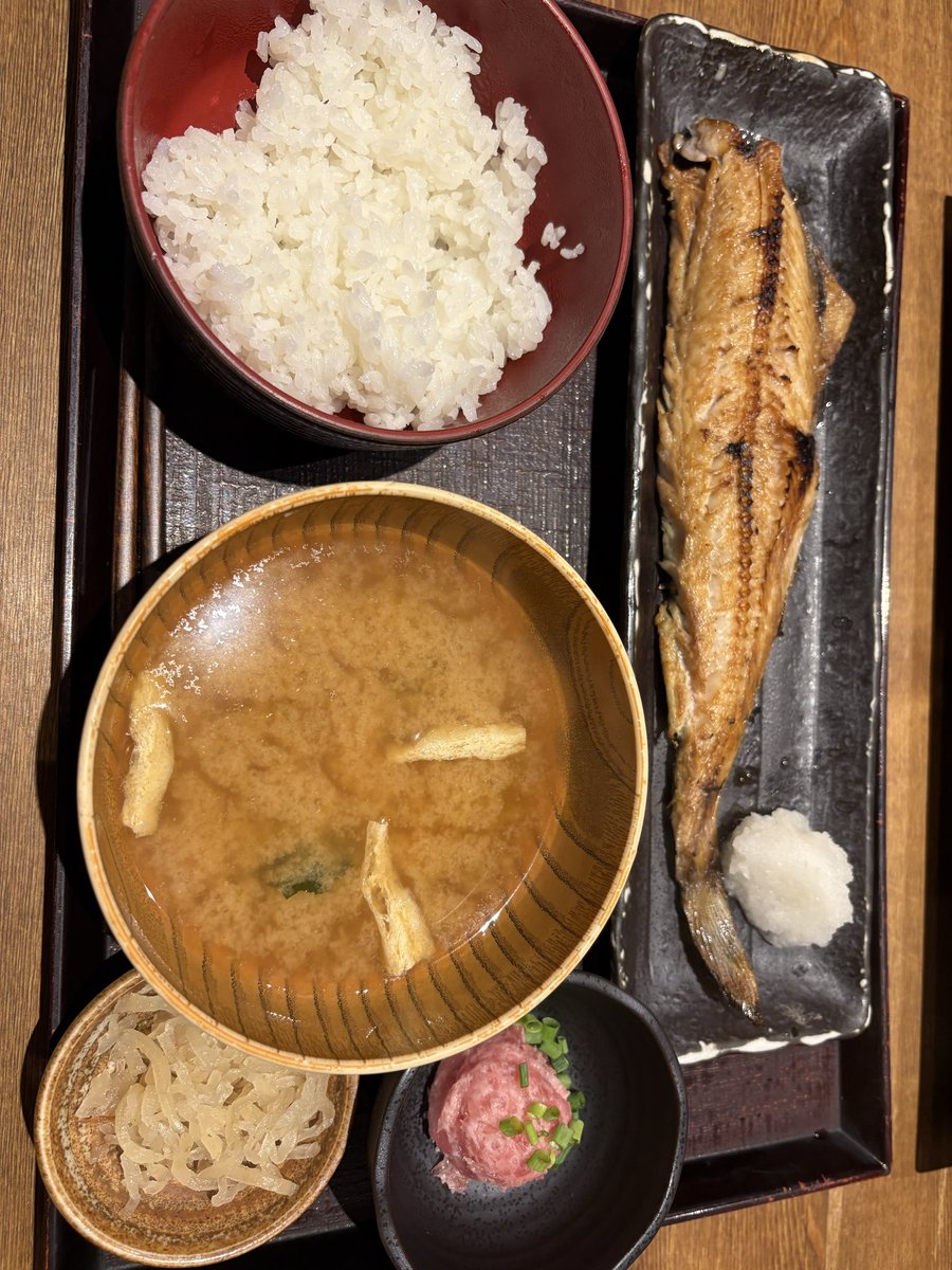mu_dzu's tweet photo. 変化するのはこわい、けど自分も適応しないとどんどん枠から外れてしまう https://t.co/9MXx5Wl7jc