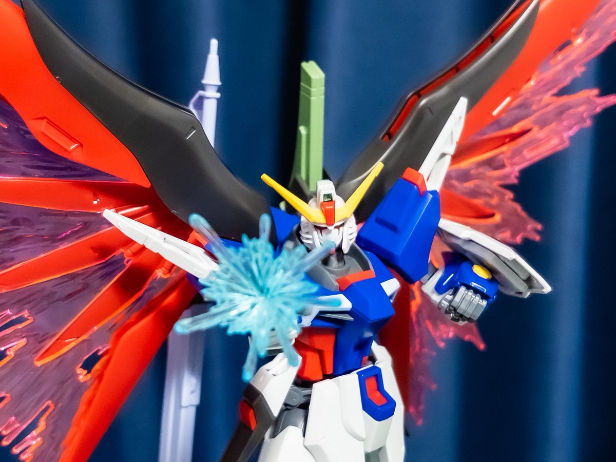 syunta__joker's tweet photo. HGCE デスティニーガンダム 完成！
一回で載せきれない武器の豊富さはプレイバリューの高さでもある
#ガンプラ https://t.co/773k4S1Kpu