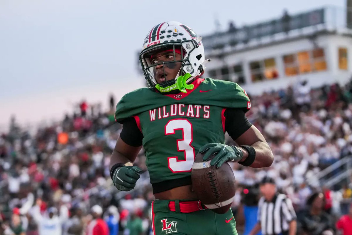 KyleNeddenriep's tweet photo. Just six weeks from the start of high school football season. Here are 25 Central Indiana running backs to watch going into 2026. https://t.co/6Y7K0nKsJ3 https://t.co/4UsGq0Zogo