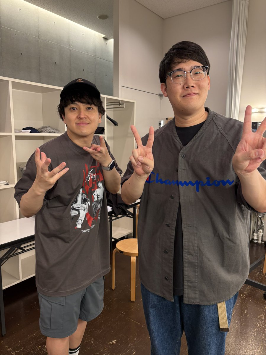 firethunderO's tweet photo. ／
ファイヤーサンダー
第4回単独ライブ『どう考えても』
＼

全公演無事終演しました！！
感想は #どう考えても で
沢山ポストしてください📮✨

そしてアーカイブ配信もあります！
7/12(日)12:00より配信開始予定！！
🎥 https://t.co/EkTVqkVwM1

配信でも是非ご覧ください👀 https://t.co/ajz0YsMnEP