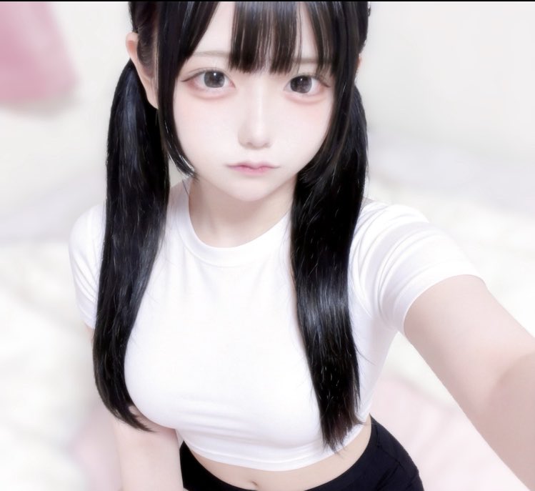 xvnvtu's tweet photo. みんなお話ししよ

#自撮り https://t.co/d7f4oV9vry