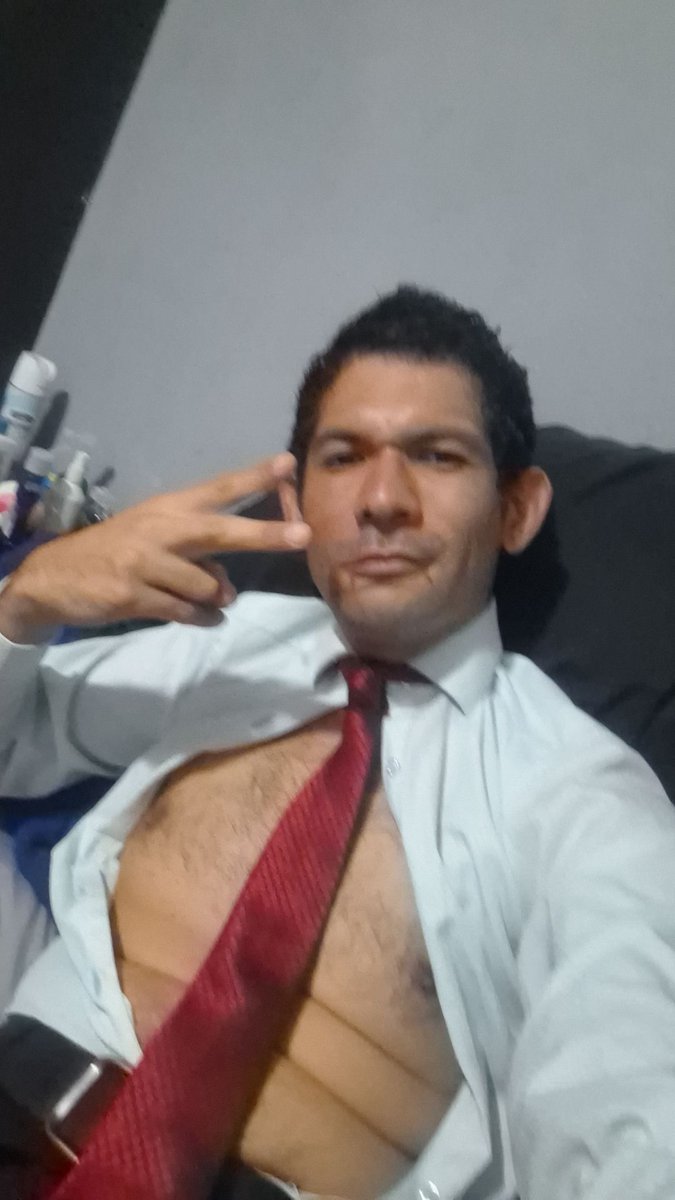 TrajeadoMx's tweet photo. @pornoboymethlvr Yo mero https://t.co/dxthmhrRpc