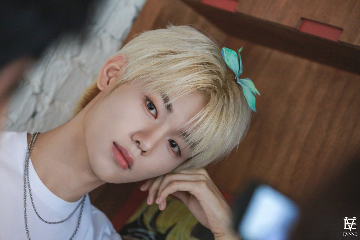 EVNNE_official's tweet photo. 도착했어 엔브들 앞에 ᖰ(ღ’ᴗ’ღ)ᖳ

🔗 https://t.co/UXaYCNu4vn

#EVNNE #이븐
#이정현 #LEEJEONGHYEON
#Skrr #COVER https://t.co/S0cJPekVz0