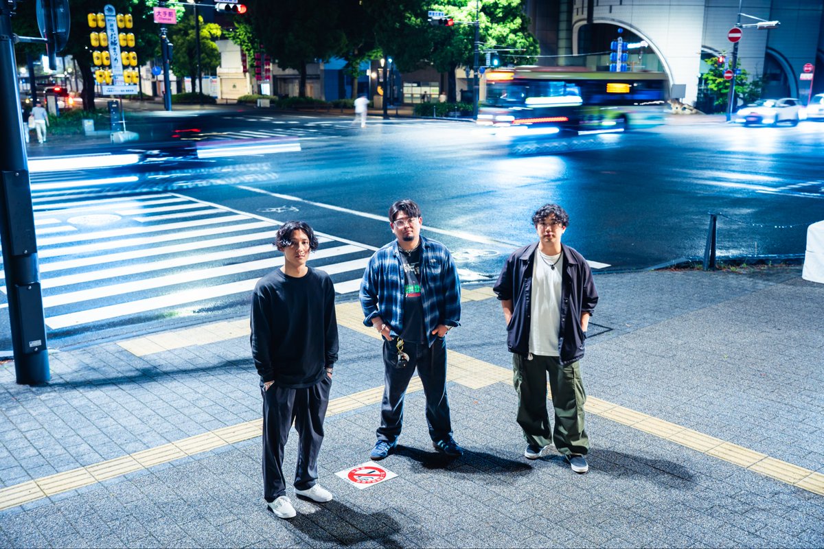 karasuuri_2023's tweet photo. 【New Band Photo】
この度アーティスト写真も
新しく更新いたします。 https://t.co/V63plTtaCB