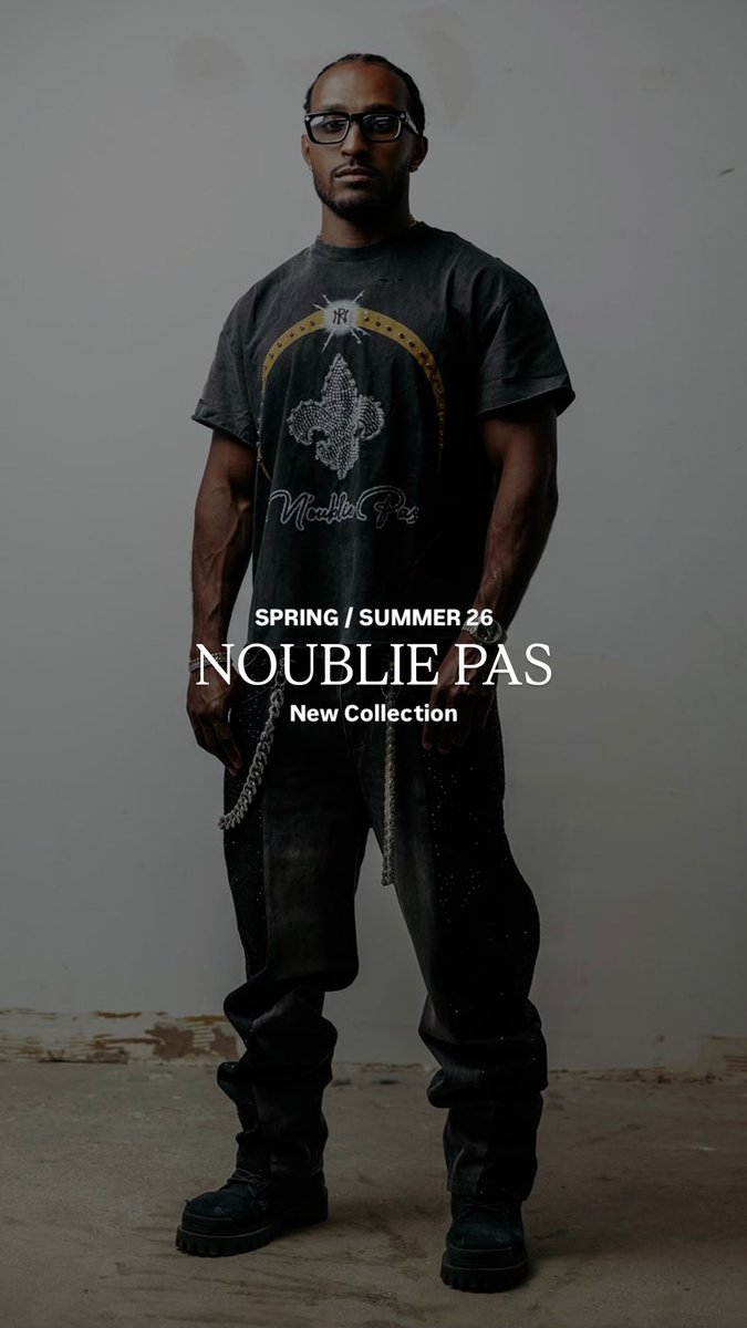 venturer_jp's tweet photo. NOUBLIE PASより春夏コレクションの追加販売が開始。ヴィンテージの風合いを追求したウォッシュ加工と、印象的なグラフィックワーク、繊細なラインストーンディテールを落とし込み、ブランドならではの世界観を表現。カルチャーとファッションが交差する、新たなシーズンを彩るコレクション https://t.co/EhnnybT0xc