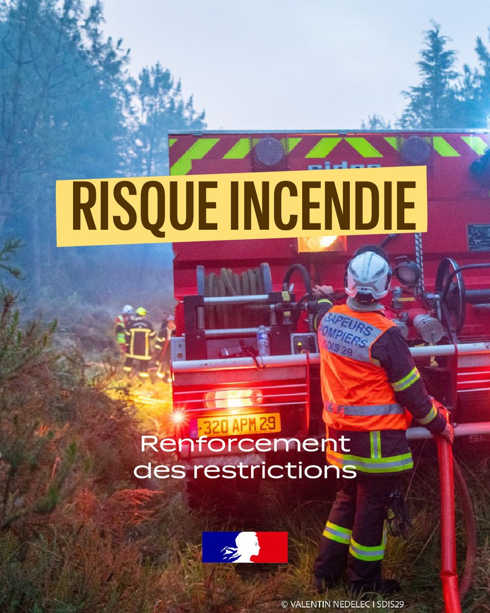 Prefet29's tweet photo. #FeuxDeForêt |🔥Renforcement des restrictions dans le Finistère

Depuis plus de 30 jours, le Finistère ne connaît quasiment aucune précipitation. Associées aux fortes chaleurs observées ces derniers jours, ces conditions ont entraîné un assèchement important de la végétation et des sols, faisant peser un risque particulièrement élevé de départ et de propagation des incendies.

Face à cette situation exceptionnelle, le préfet du Finistère a décidé de renforcer les mesures de prévention déjà en vigueur jusqu'au 15 juillet 2026 inclus.

⚠ Dans l'ensemble du département, restent notamment interdits dans les bois, forêts, landes, plantations et dans un périmètre de 200 mètres autour de ces espaces :
▪ tout usage du feu ;
▪ les feux de camp et les feux de cuisson ;
▪ le bivouac ;
▪ certains travaux agricoles et travaux à risque ;
▪ la circulation des véhicules motorisés sur les pistes et voies concernées entre 12h et 20h.

🚫 Compte tenu de l'aggravation du risque, une mesure complémentaire est désormais mise en œuvre dans les 42 communes classées à risque feu de forêt.
Jusqu'au 15 juillet inclus, l'accès aux bois, forêts, landes et plantations y est interdit, quel que soit le mode de déplacement (à pied, à vélo, à cheval ou en véhicule motorisé), ainsi que dans un périmètre de 200 mètres autour de ces espaces naturels.

Cette mesure vise à limiter la fréquentation des secteurs les plus sensibles et à réduire les risques de départ de feu liés aux activités de loisirs et de pleine nature.

🎆 Concernant les feux d'artifice, aucune interdiction générale n'est actuellement en vigueur. Les maires restent toutefois invités à apprécier la situation locale avant toute décision de maintien des spectacles prévus.

🌲 Dans ce contexte, chacun est appelé à la plus grande vigilance. Le respect de ces mesures est essentiel pour protéger les personnes, les biens et les espaces naturels du Finistère.

ℹ Retrouvez les arrêtés préfectoraux et la liste des communes concernées sur le site de la préfecture du Finistère : https://t.co/VWgNTgAriw