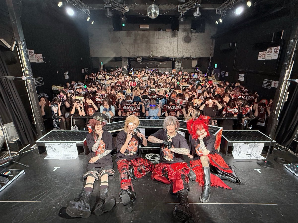 Royz_official's tweet photo. 柏公演お疲れ様でした！昨日に続き、平日でしたが2日間ソールドアウトありがとうございました㊗️🎉 次は遂に7月12日フリーライブ公演です！KABUKICHO TOWER STAGE &amp;シネシティ広場にてお待ちしております👍よろしくお願いします🔥🔥🔥🔥
#Royz
#Royz日本武道館 https://t.co/tUJu1jOEBk