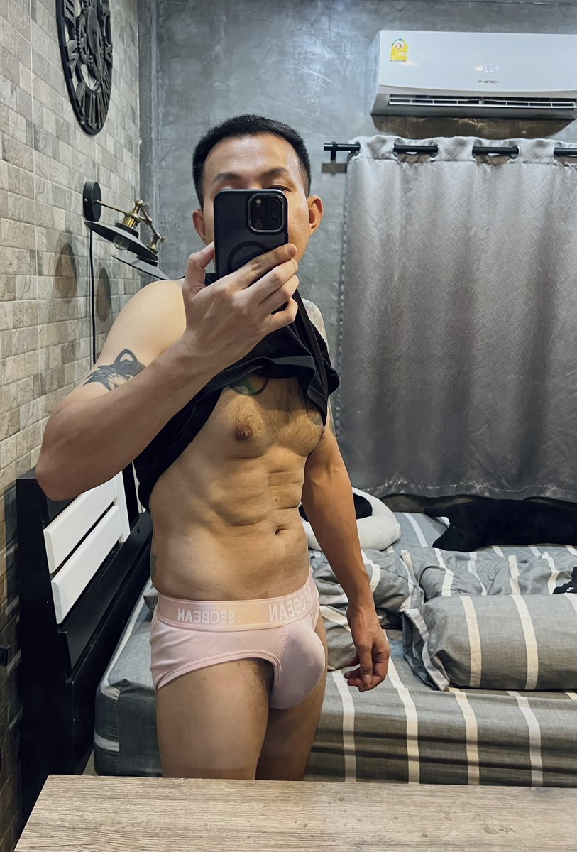 Tomtamb6o's tweet photo. ข้างนอกสดใส ข้างในใครจะรู๊ 555 https://t.co/8KABSmDx25