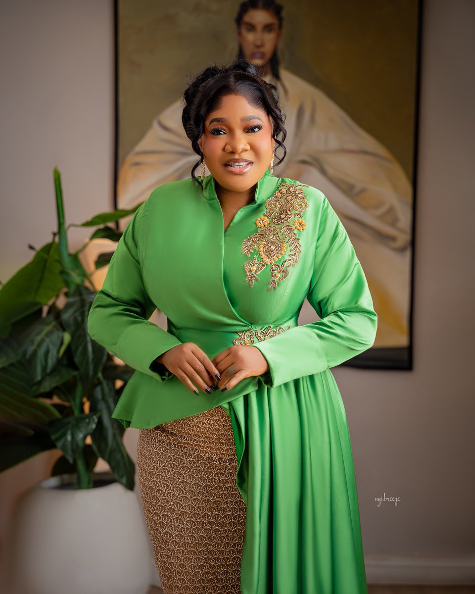 toyin_abraham1's tweet photo. Still smiling from last night. 💚✨

They said wear green… I might have understood the assignment a little too well. 💚😂

Thank you, @globacomlimited for another unforgettable evening. Every conversation, every connection, and every celebration reminded me why this journey is so special.