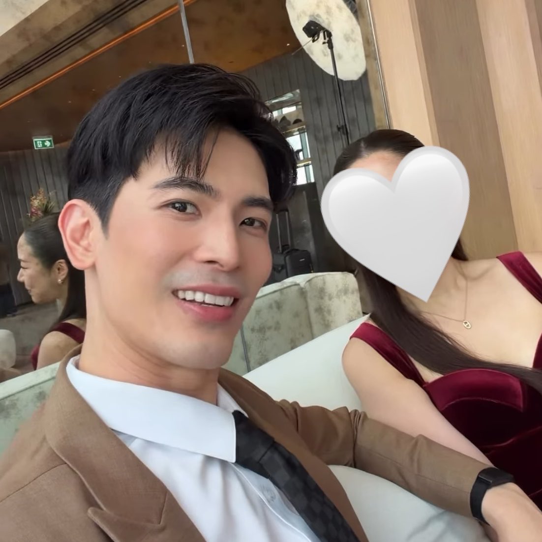 Babanabibini's tweet photo. พอตัดผมสั้นแล้วหน้าเด็กลงไปอีก 10 ปีอะ พี่สนโกงอายุมากกก https://t.co/IwpzqwgQGT
