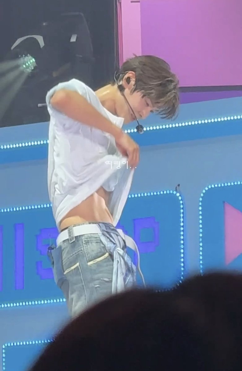 mahadahseok's tweet photo. OKE SONG EUNSEOK OKE GITU CARA MAIN LU OKEEEE https://t.co/EjZiedQlpo