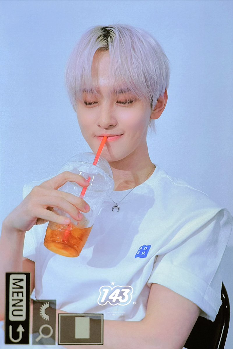 1Love3ik's tweet photo. 260710 pre

#소디엑 #XODIAC  
#현식 #HYUNSIK #원현띡아_이거봐 https://t.co/4BFdm5PoCX